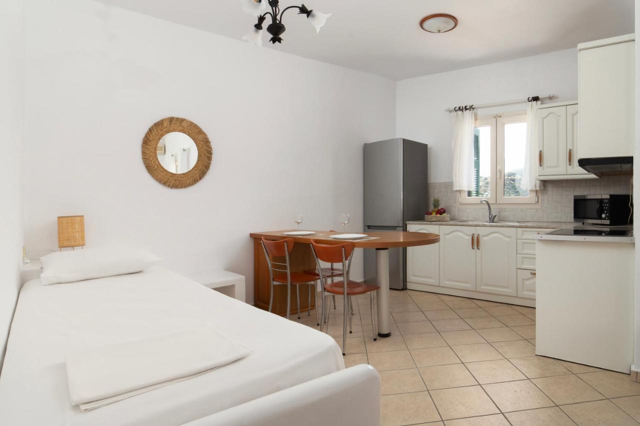 Almar Apartment
