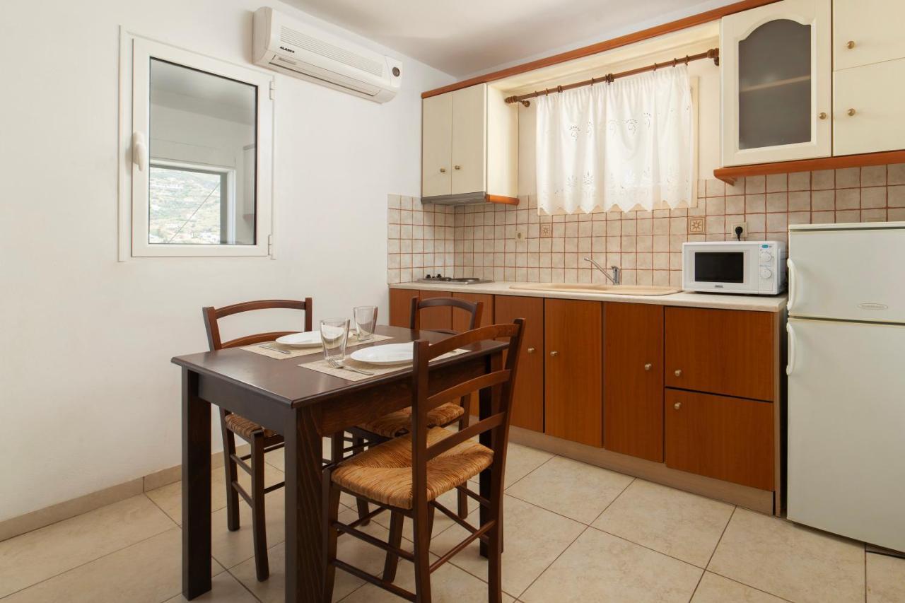 Almar Apartment Batsi (Andros)
